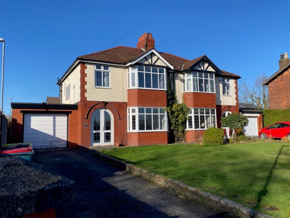 Highfield, 124 Hoyles Lane, Cottam, Preston  PR4 0NB